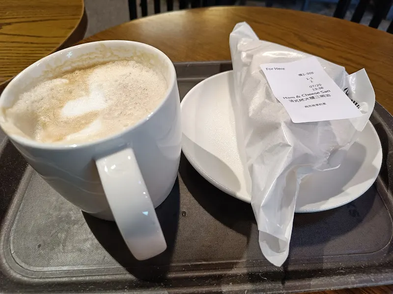 STARBUCKS 星巴克 (羅斯福門市) 照片 5