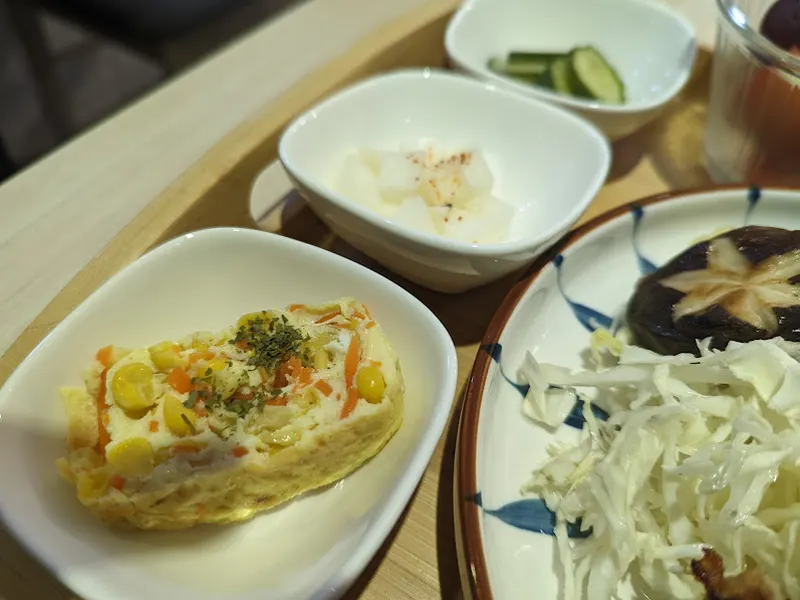 書屋花甲Ｘ而立書店（台大店） 照片 8