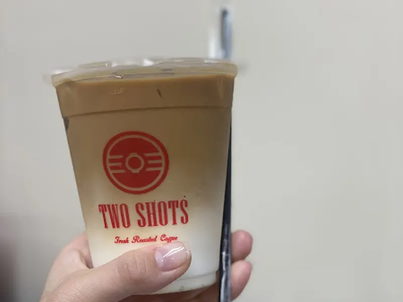 TWO SHOTS 台電大樓店 照片 3