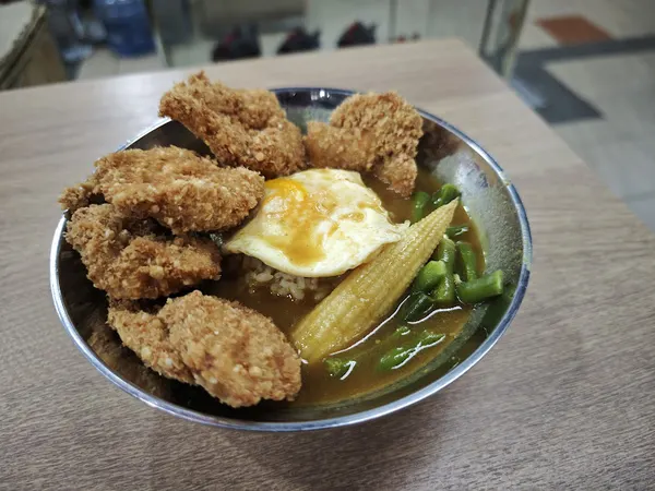三時午咖哩屋 照片 2