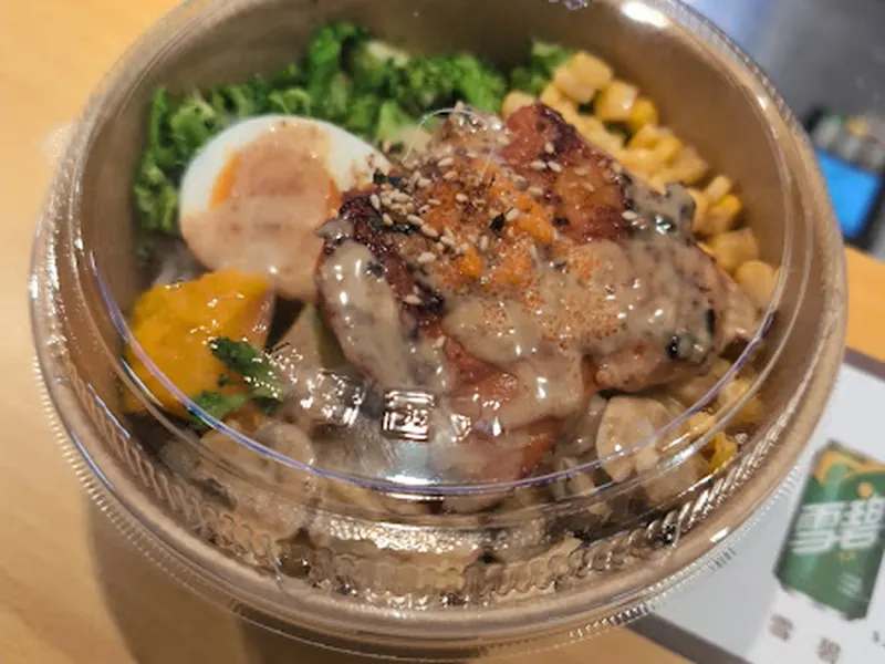 Doki Poke 夏威夷蒸鮮飯 台大二活店 照片 6