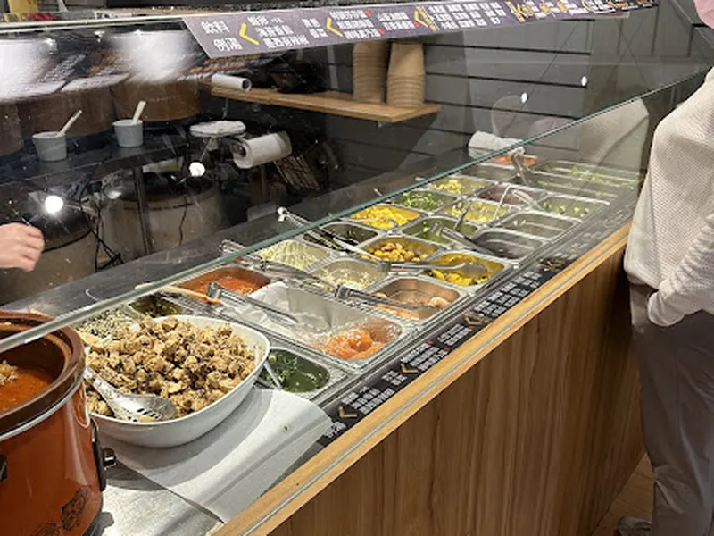 JJ's POKE & CAFE 鮮魚沙拉飯 照片 9